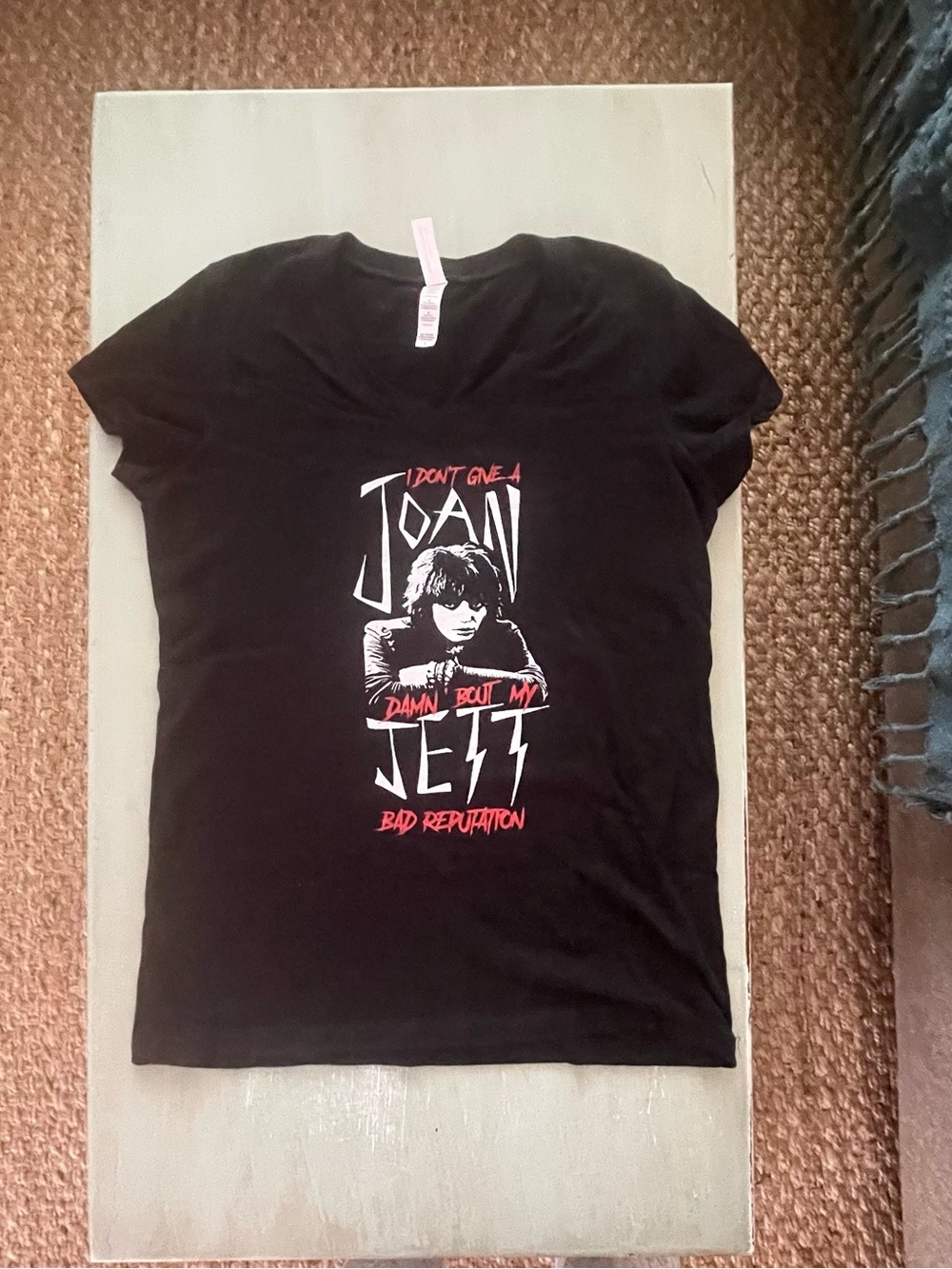 Joan Jett Bad Reputation Black V neck Tee-Women’s Large